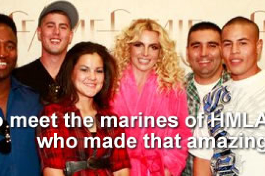 Britney incontra i marines